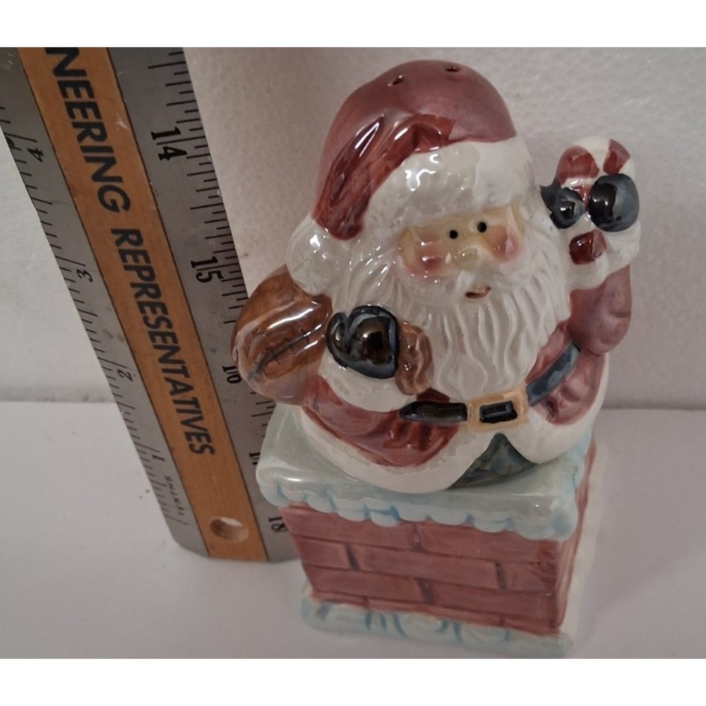Santa Claus in Chimney Christmas Shaker Ceramic Salt & Pepper